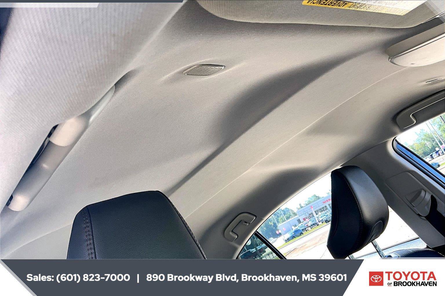 Used 2025 Toyota Camry XLE FWD image 16