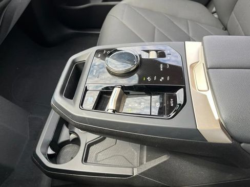 Used 2023 BMW iX xDrive50 w/ Sport Package AWD/4WD image 20