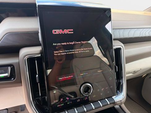 New 2026 GMC Yukon Denali w/ Denali Reserve Package AWD/4WD image 23