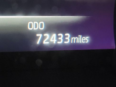 Used 2021 Toyota Highlander XLE image 17