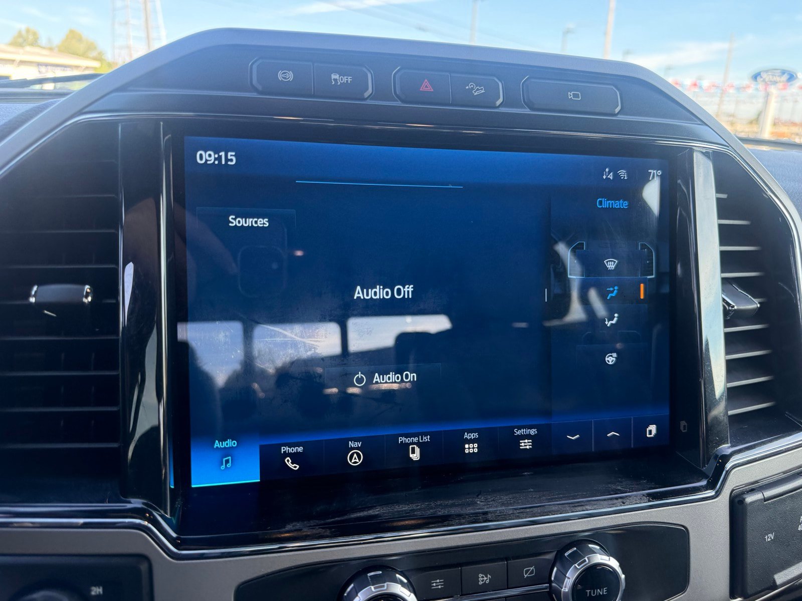 Used 2022 Ford F250 Lariat w/ Lariat Ultimate Package AWD/4WD image 11