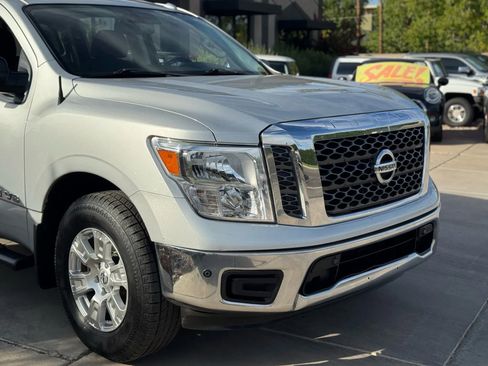 Used 2018 Nissan Titan SV w/ SV Convenience Package image 41