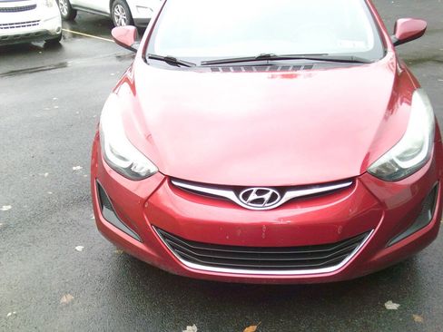 Used 2016 Hyundai Elantra SE image 2