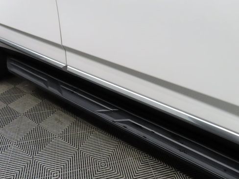 Used 2023 GMC Yukon Denali image 52