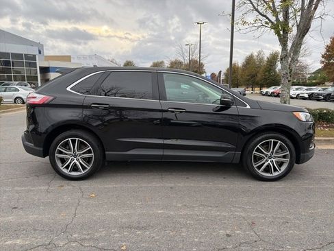 Used 2022 Ford Edge Titanium image 10