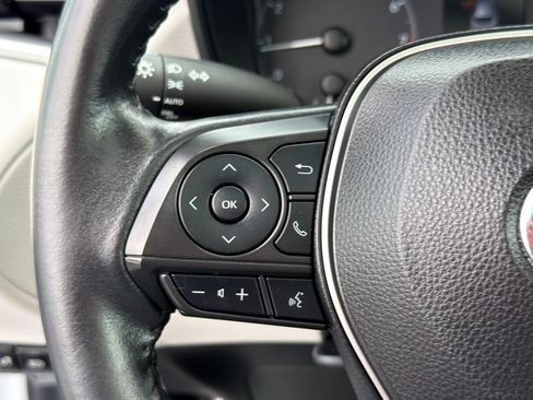 Used 2023 Toyota Corolla Cross LE w/ Moonroof Package image 16