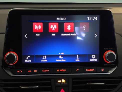 Certified 2025 Nissan Altima 2.5 S FWD image 9