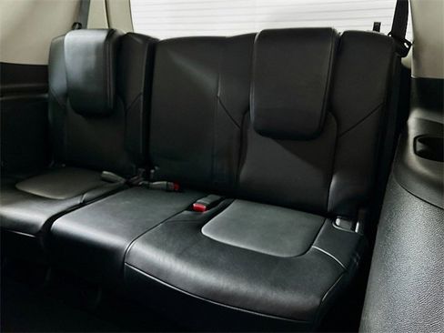 Used 2024 Nissan Armada SV image 12