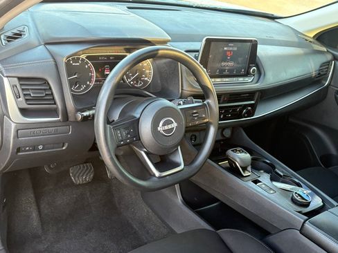 Certified 2024 Nissan Rogue S image 15