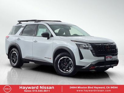 New 2026 Nissan Pathfinder Rock Creek w/ Rock Creek Premium Package