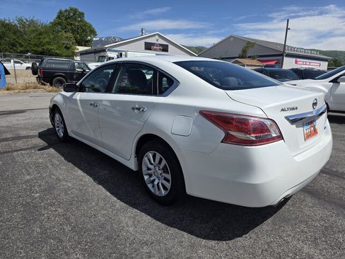 Used 2013 Nissan Altima 2.5 S image 3