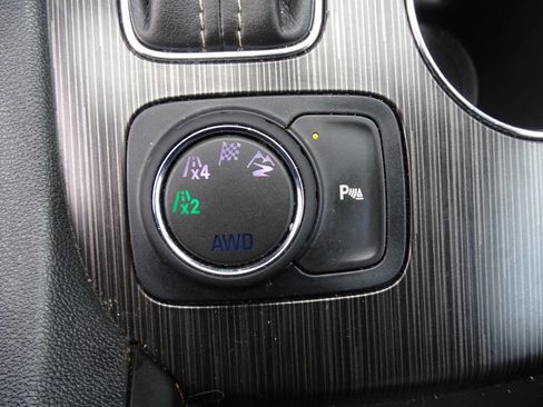 Used 2018 GMC Acadia SLT image 32