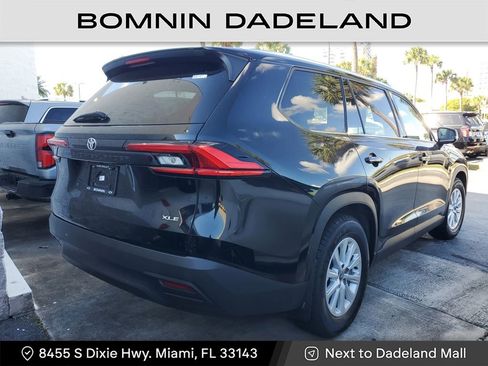 Used 2024 Toyota Grand Highlander XLE image 4