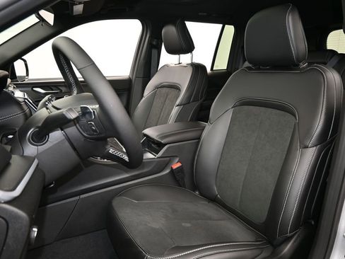 New 2025 Jeep Grand Cherokee 4WD image 10