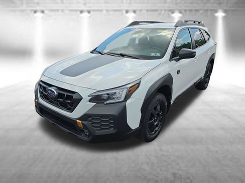 Used 2025 Subaru Outback Wilderness AWD/4WD image 3