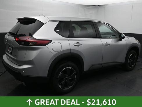 Used 2025 Nissan Rogue SV AWD/4WD image 13