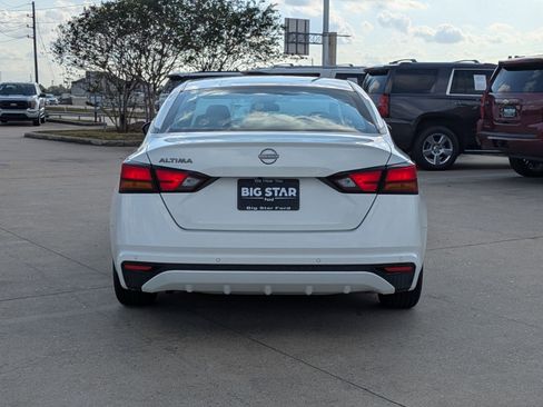 Used 2024 Nissan Altima 2.5 S image 5