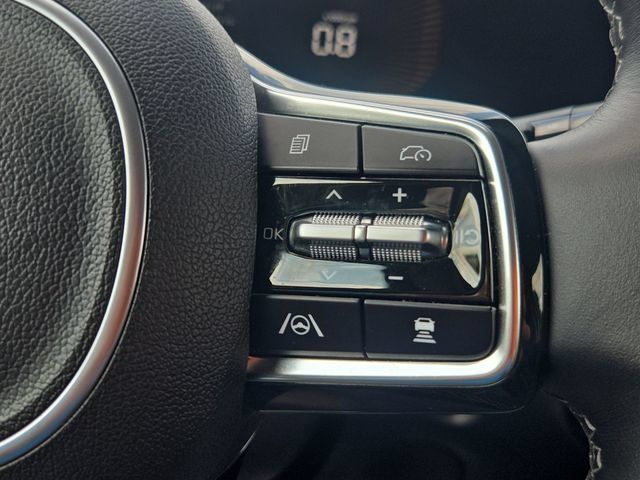 Used 2025 Kia Sorento X-Line EX AWD/4WD image 32