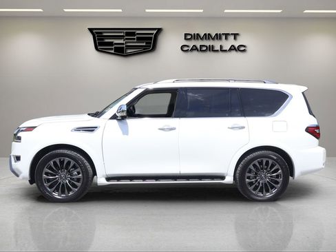 Used 2024 Nissan Armada Platinum w/ Captain's Chairs Package RWD image 2