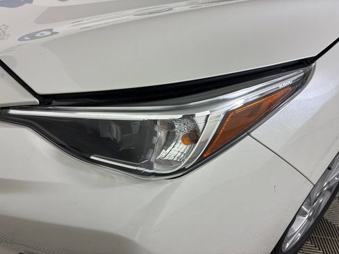 Used 2024 Subaru Impreza 2.0i AWD/4WD image 34