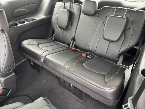 New 2026 Chrysler Voyager LX image 15