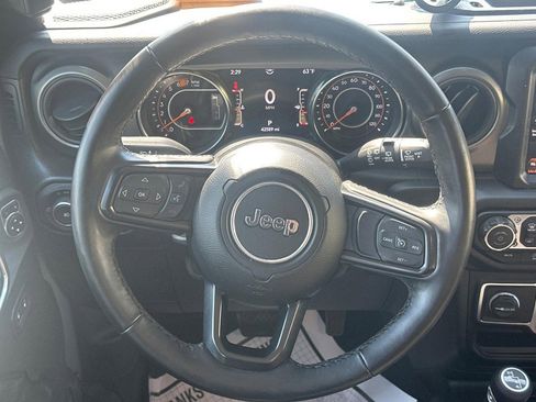 Used 2023 Jeep Wrangler Unlimited Sport image 12