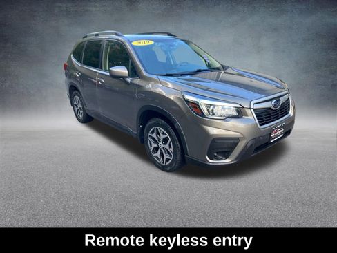 Used 2019 Subaru Forester Premium w/ All-Weather Package image 9