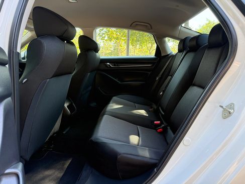 Used 2018 Honda Accord LX image 19