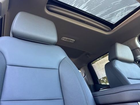 New 2026 GMC Sierra 1500 Elevation w/ Elevation Premium Package AWD/4WD image 18
