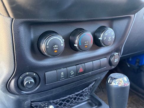 Used 2016 Jeep Wrangler Unlimited Sport w/ Quick Order Package 24S AWD/4WD image 9