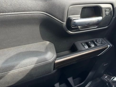 Used 2020 Chevrolet Silverado 1500 LT Trail Boss image 30