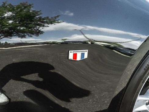 Used 2023 Chevrolet Camaro LT RWD image 4