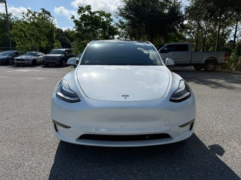 Used 2021 Tesla Model Y Long Range AWD/4WD image 2
