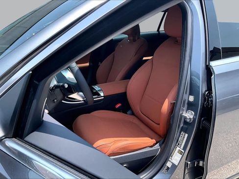 New 2026 Mercedes-Benz C 300 4MATIC Sedan image 17