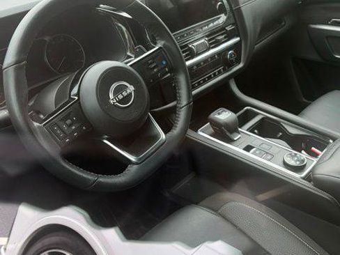Used 2024 Nissan Pathfinder SL w/ SL Premium Package AWD/4WD image 6