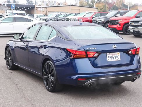 Used 2022 Nissan Altima 2.5 SR image 2