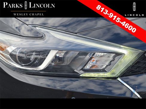 Used 2017 Nissan Maxima Platinum image 6