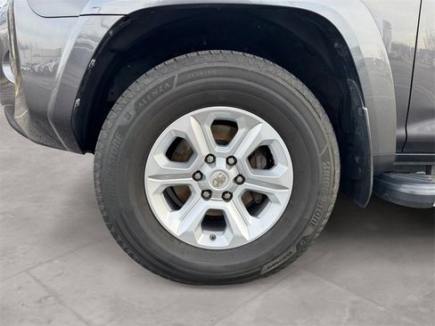 Used 2018 Toyota 4Runner SR5 image 14