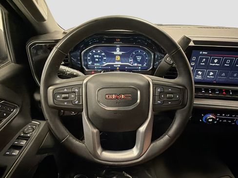 Used 2023 GMC Sierra 1500 SLT AWD/4WD image 13