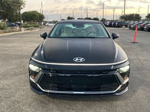 Used 2025 Hyundai Sonata SEL FWD image 2