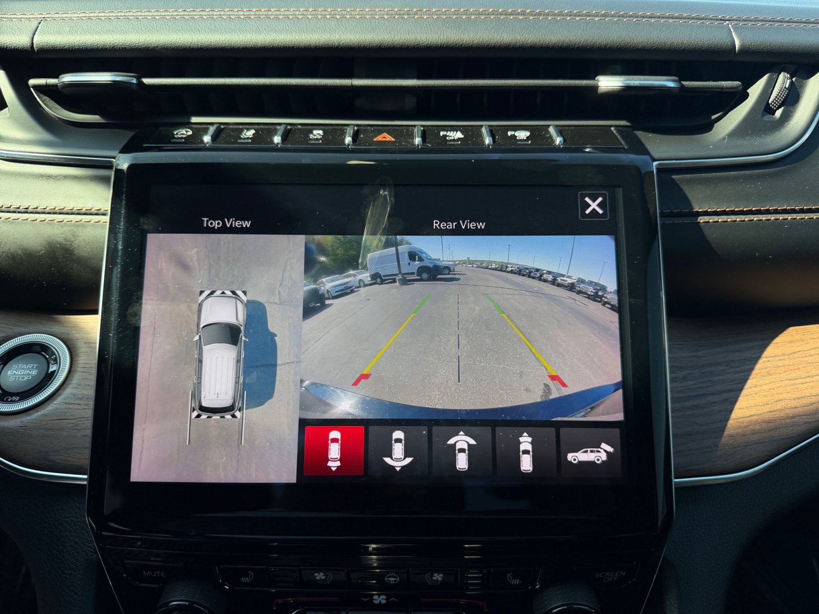 Used 2021 Jeep Grand Cherokee L Summit w/ Advanced Protech Group IV AWD/4WD image 40