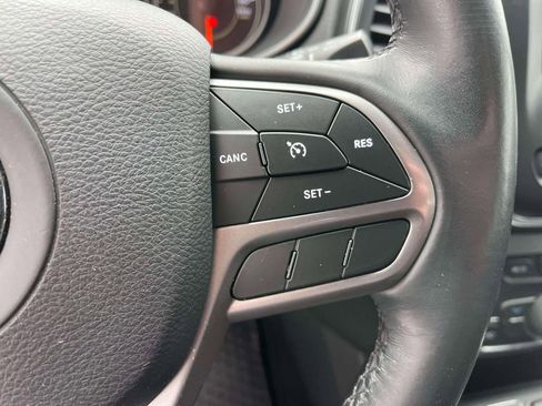 Used 2019 Jeep Cherokee Latitude Plus w/ Cold Weather Group image 29