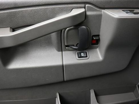 Used 2024 Chevrolet Express 3500 image 12