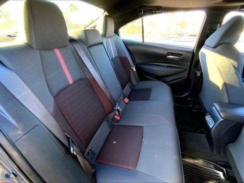 Used 2025 Toyota Corolla SE image 18