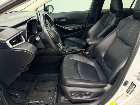 Used 2022 Toyota Corolla XLE image 11