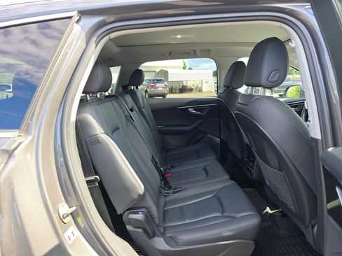 Used 2022 Audi Q7 3.0T Premium AWD/4WD image 11