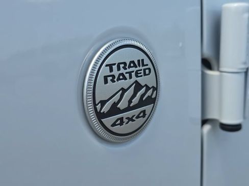 Used 2024 Jeep Wrangler Unlimited Sahara w/ Technology Group AWD/4WD image 10