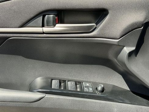 Used 2025 Toyota Camry LE FWD image 22