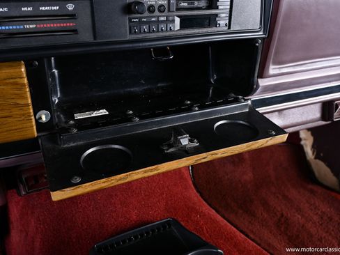 Used 1991 Jeep Grand Wagoneer image 37