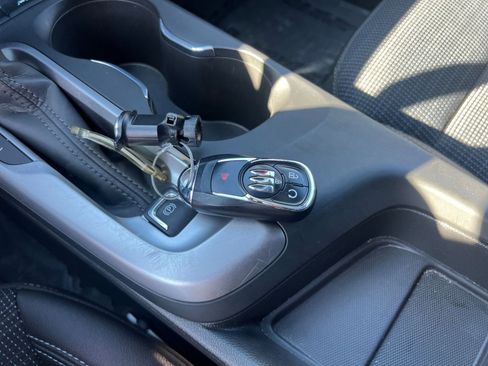 Used 2025 Buick Envista Preferred FWD image 21